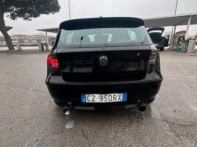 Usata BMW 120 163 CV (119 kW) 2006 Nero Utilitaria