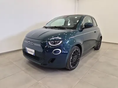 Usata Fiat 500e La Prima 86 kW (118 CV) 2023 Verde SUV
