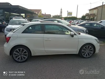 Usata Audi A1 Ambition 105 CV (77 kW) 2011 Bianco Utilitaria