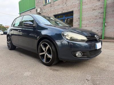 Usata VW Golf VI Comfortline 102 CV (75 kW) 2009 Blu Utilitaria