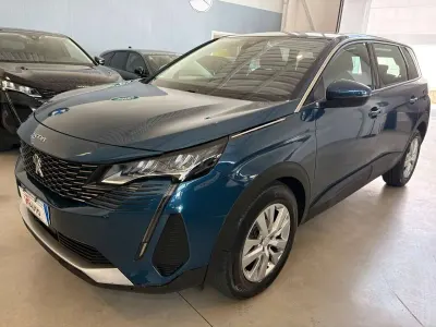 Usata Peugeot 5008 Business-Line 131 CV (96 kW) 2021 Blu/azzurro SUV