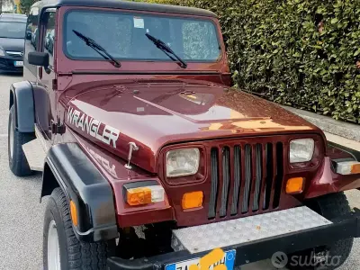 Usata Jeep Wrangler 1987 Rosso SUV