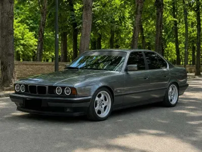 Usata BMW 528 Comfort Edition 194 CV (142 kW) 1989 Grigio Berlina