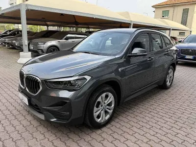 Usata BMW X1 Advantage 125 CV (91 kW) 2022 Grigio / metallizzato SUV