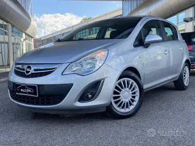 Usata Opel Corsa 86 CV (63 kW) 2012 Grigio Utilitaria
