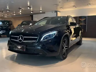 Usata Mercedes GLA200 156 CV (114 kW) 2015 Nero SUV
