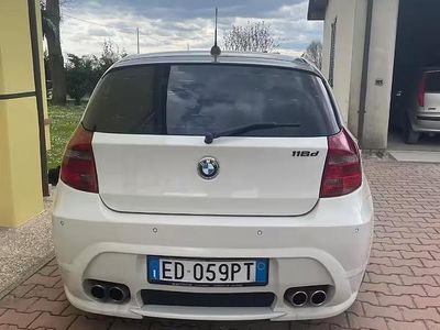 Begagnad BMW 118 143 HK (105 kW) 2010 Halvkombi