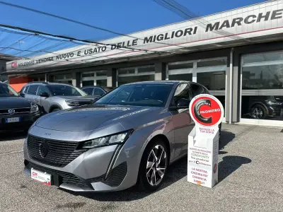 Usata Peugeot 308 Allure 131 CV (96 kW) 2022 Nero Berlina