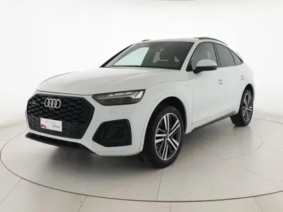 Begagnad Audi Q5 Sportback S-line plus 204 HK (150 kW) 2023 Vit SUV