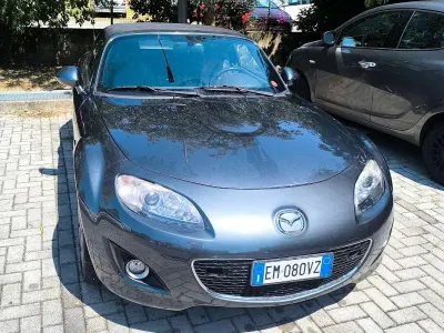 Usata Mazda MX5 126 CV (92 kW) 2012 Blu/azzurro Cabrio
