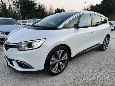 Usado Renault Grand Scénic IV Intens 131 CV (96 kW) 2018 Blanco Monovolumen