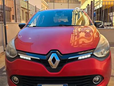 Usata Renault Clio GrandTour 90 CV (66 kW) 2016 Rosso Station wagon