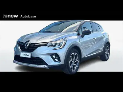 Usata Renault Captur Techno 100 CV (73 kW) 2023 Grigio SUV
