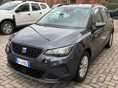 Usata Seat Arona Style 95 CV (69 kW) 2023 Grigio SUV