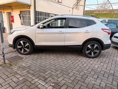 Usata Nissan Qashqai 110 CV (80 kW) 2016 Bianco SUV