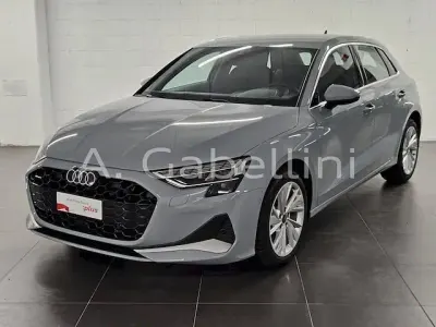 Nuova Audi A3 Advanced Plus 150 CV (110 kW) 2025 Grigio manhattan metallizzato