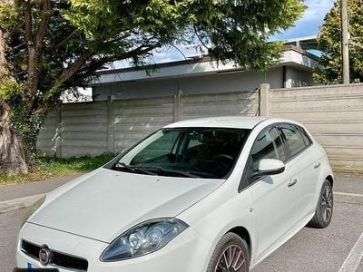 Usata Fiat Bravo Easy 105 CV (77 kW) 2012 Bianco Utilitaria