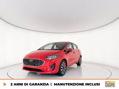 Begagnad Ford Fiesta Titanium 125 HK (91 kW) 2022 Röd Sedan