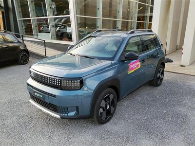 Nuova Fiat Grande Panda La Prima 110 CV (80 kW) 2025 Blu Utilitaria