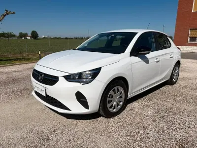 Używany Opel Corsa Edition 75 KM (55 kW) 2020 Biały Hatchback