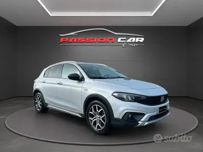 Usata Fiat Tipo Cross 101 CV (74 kW) 2021 Argento Berlina