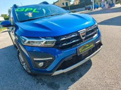 Usata Dacia Sandero Comfort 101 CV (74 kW) 2021 Bluazzurro Berlina
