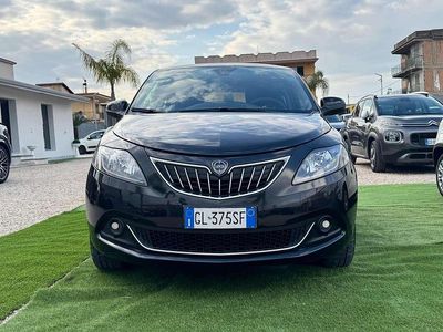 Usata Lancia Ypsilon Gold 69 CV (50 kW) 2022 Nero Utilitaria