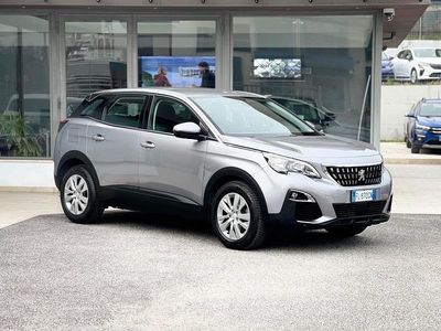 Usata Peugeot 3008 131 CV (96 kW) 2017 Argento SUV