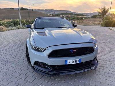 Usata Ford Mustang 317 CV (233 kW) 2016 Grigio Cabrio