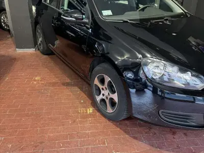 Usata VW Golf VI Comfortline 80 CV (58 kW) 2010 Other Utilitaria