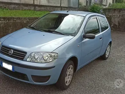 Gebraucht Fiat Punto Dynamic 60 PS (44 kW) 2005 Blau Kleinwagen