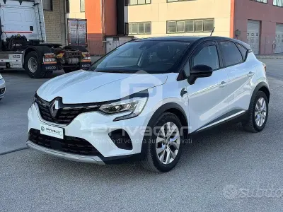Usata Renault Captur Life 101 CV (74 kW) 2020 Bianco SUV