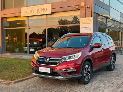 Usata Honda CR-V Executive 160 CV (117 kW) 2016 Rosso SUV