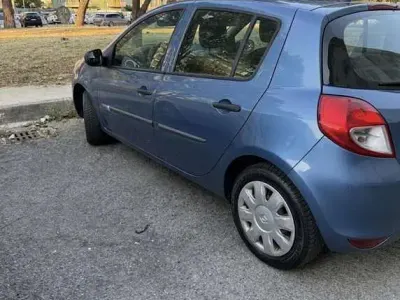 Usata Renault Clio II 75 CV (55 kW) 2011 Berlina