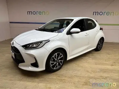 Usata Toyota Yaris Hybrid Trend 100 CV (73 kW) 2022 Bianco Berlina