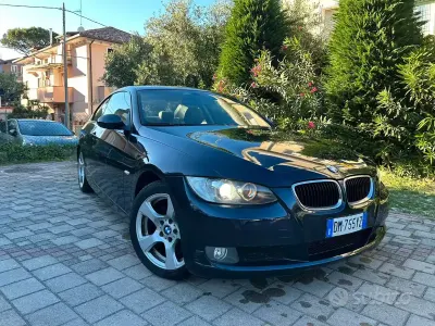 Usata BMW 320 177 CV (130 kW) 2007 Blu Coupé