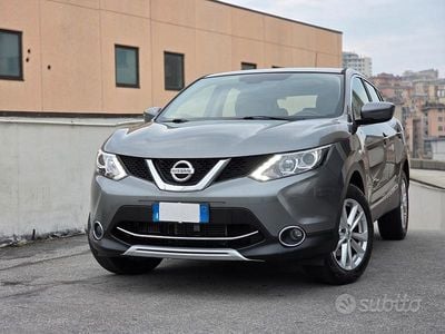Usata Nissan Qashqai Tekna 131 CV (96 kW) 2017 Grigio SUV