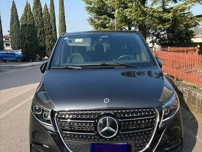 Usata Mercedes V250 Avantgarde 2023 Grigio Monovolume