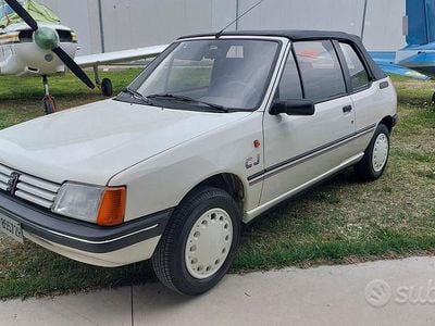 Usata Peugeot 205 54 CV (39 kW) 1988 Bianco Cabrio