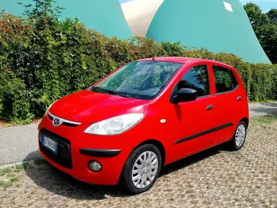 Usata Hyundai i10 Style 65 CV (47 kW) 2009 Rosso Utilitaria