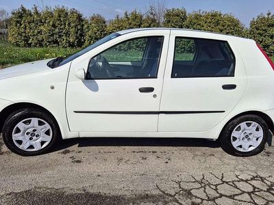 Usata Fiat Punto Active 60 CV (44 kW) 2004 Utilitaria