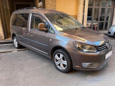 Usata VW Caddy Comfortline 102 CV (75 kW) 2011 Marrone Monovolume
