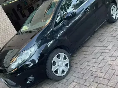 Usata Ford Fiesta 82 CV (60 kW) 2009 Nero Berlina