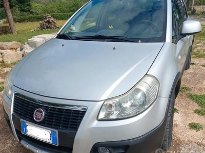 Usata Fiat Sedici 120 CV (88 kW) 2008 Grigio SUV