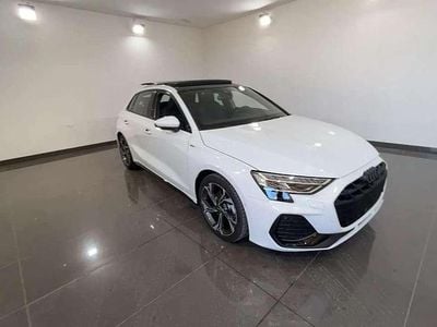 Nuova Audi A3 S-Line 150 CV (110 kW) 2025 Bianco metallizzato Berlina