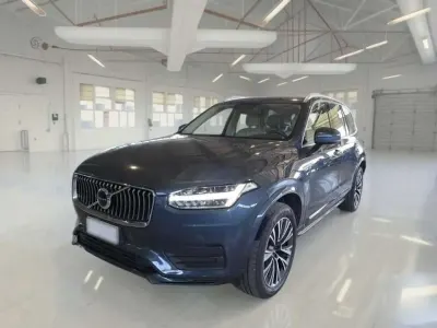 Usata Volvo XC90 Momentum 250 CV (183 kW) 2020 Blu/azzurro SUV