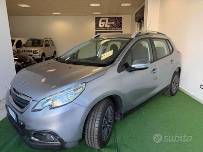 Usata Peugeot 2008 Allure 74 CV (54 kW) 2015 Grigio SUV