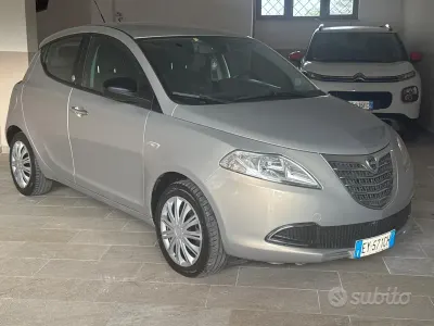 Usata Lancia Ypsilon Gold 69 CV (50 kW) 2014 Beige Utilitaria