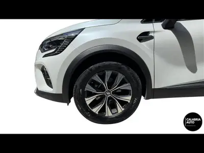 Usata Renault Captur Techno 145 CV (106 kW) 2023 Bianco SUV