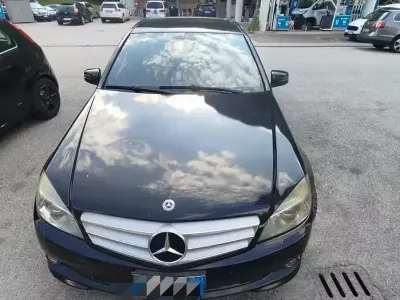 Usata Mercedes C220 Classic 170 CV (125 kW) 2009 Nero Berlina